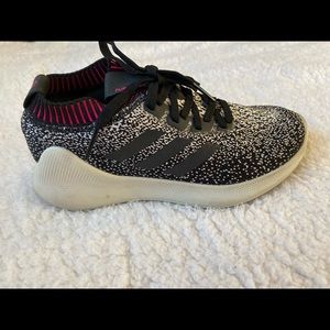 Adidas pure bounce cancer awareness. Black, white, hot pink.